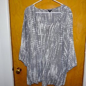 Torrid Size 4x Plus Grey and White Tie Dye Blouse